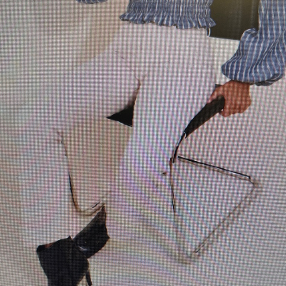 MOTHER mid rise smokin double flood jeans.
Like new.